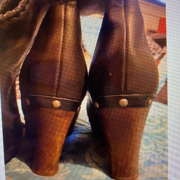 Ugg Boots Size 7 Black Leather - Picture 8 of 15